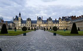 Hotel Napoleon Fontainebleau 3*